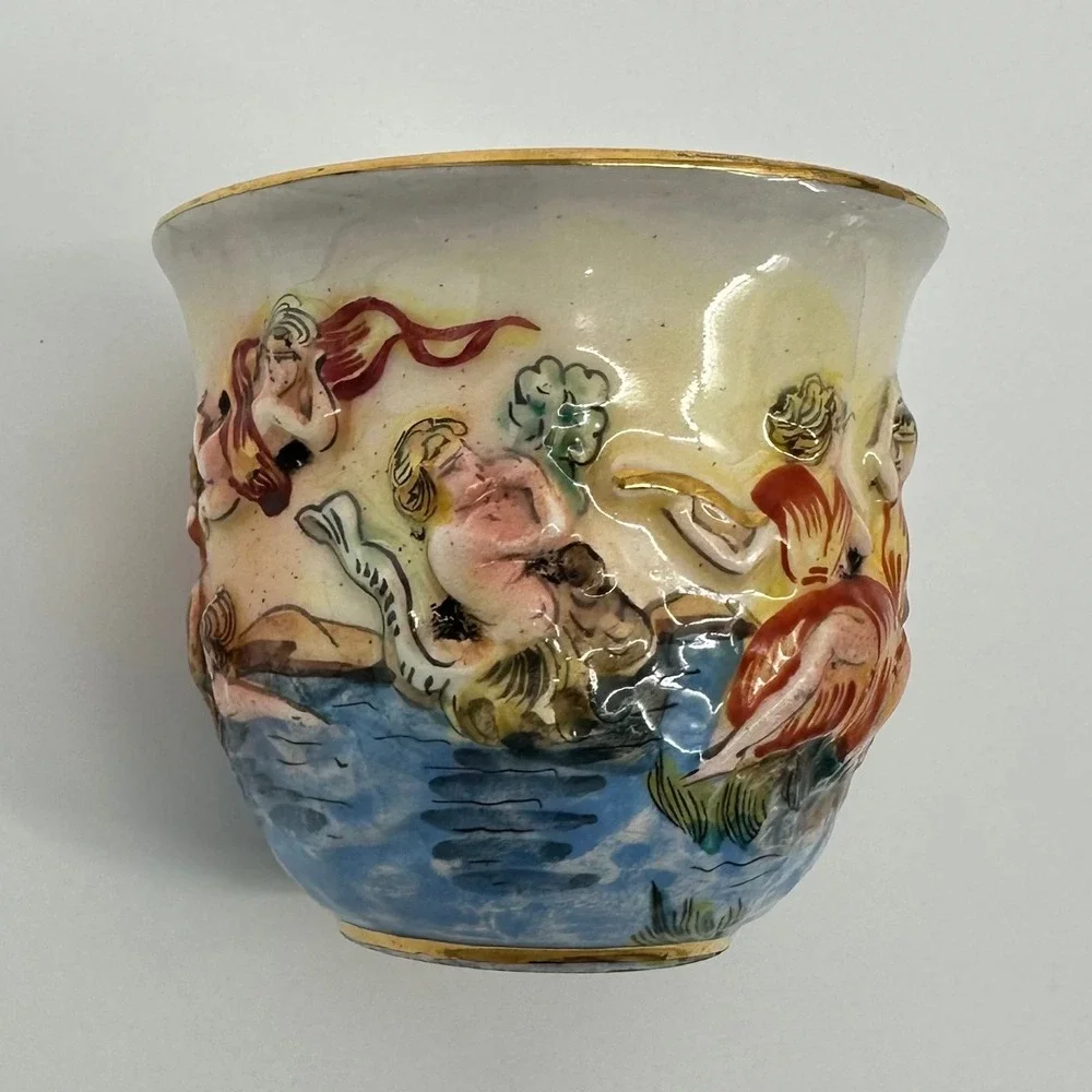 Vintage‎ CAPODIMONTE Italian Porcelain Demitasse Cup Saucer Cherub Gold Trim